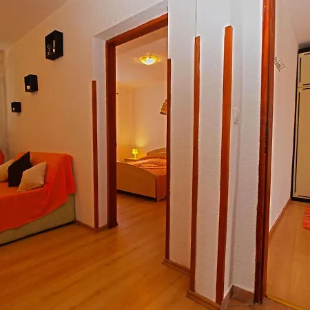 Family Friendly With A Swimming Pool - 20792 Apartment